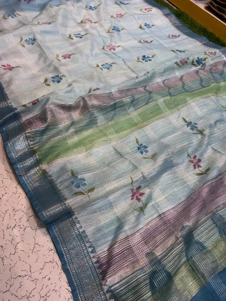 Tashar Soft Silk Saree With Blouse Piece. - Image 4