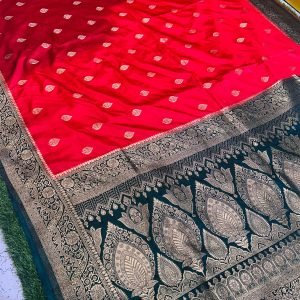 Premium quality Mashru Satin Silk Saree with contrast border & Blouse Piece.