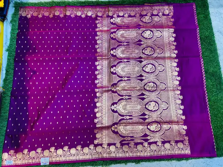 Premium quality Mashru Banarasee Silk Saree in violet colour With open border & Blouse Piece - Image 2