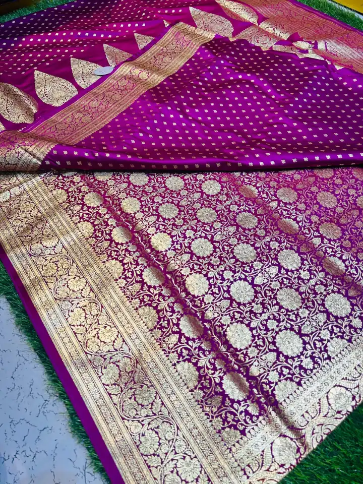 Premium quality Mashru Banarasee Silk Saree in violet colour (patli) With Blouse Piece.