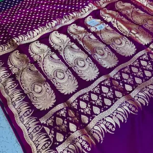 premium quality Mashru Banarasee Silk Saree in violet colour With open border & Blouse Piece.