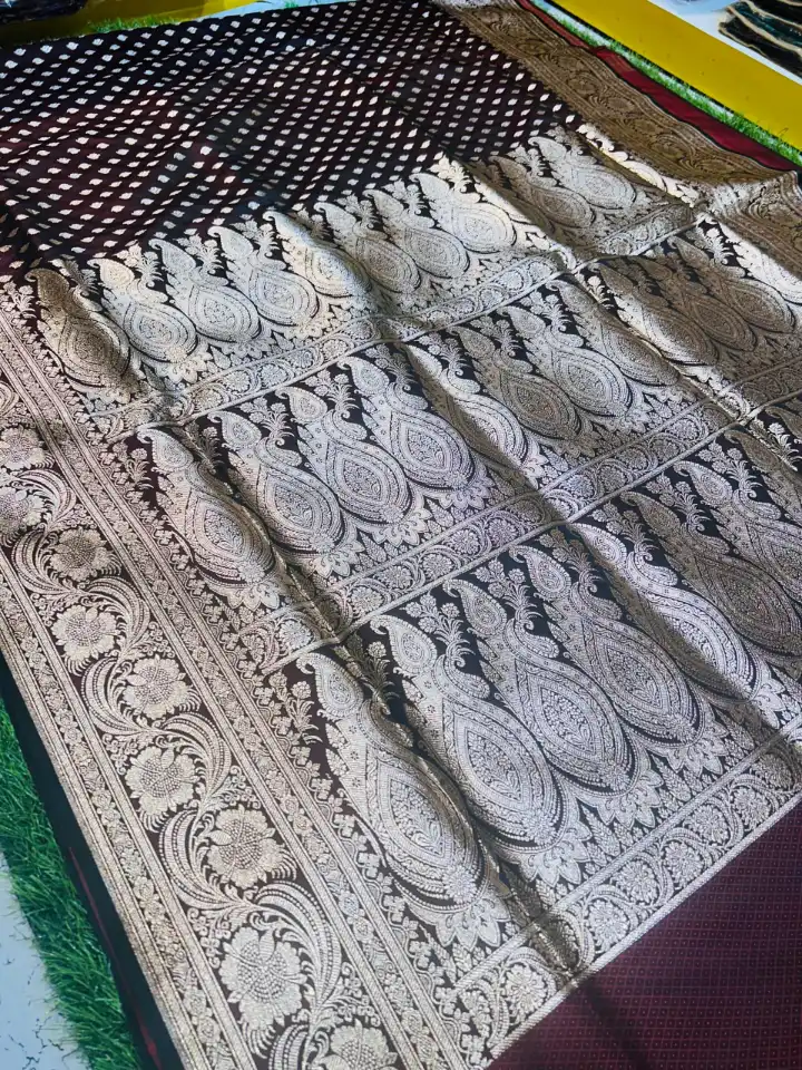 Mashru Banarasee Silk Saree in coffee colour With Blouse Piece.