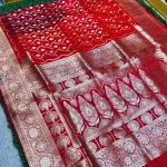 Mashru Banarasee Silk Saree in Red colour With Blouse Piece.