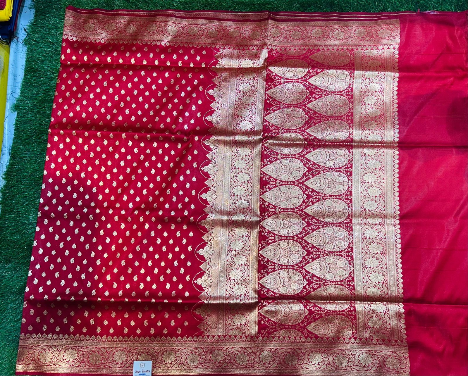 Mashru Banarasee Silk Saree in Marron colour With Blouse Piece. - Image 2