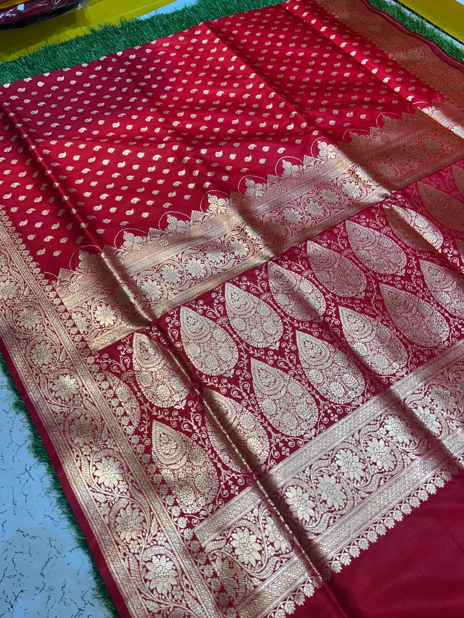 Mashru Banarasee Silk Saree in Marron colour With Blouse Piece.