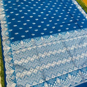Soft quality Maheshwari Silk Saree in Open Border With White Colour Thread Works & Blouse Piece.