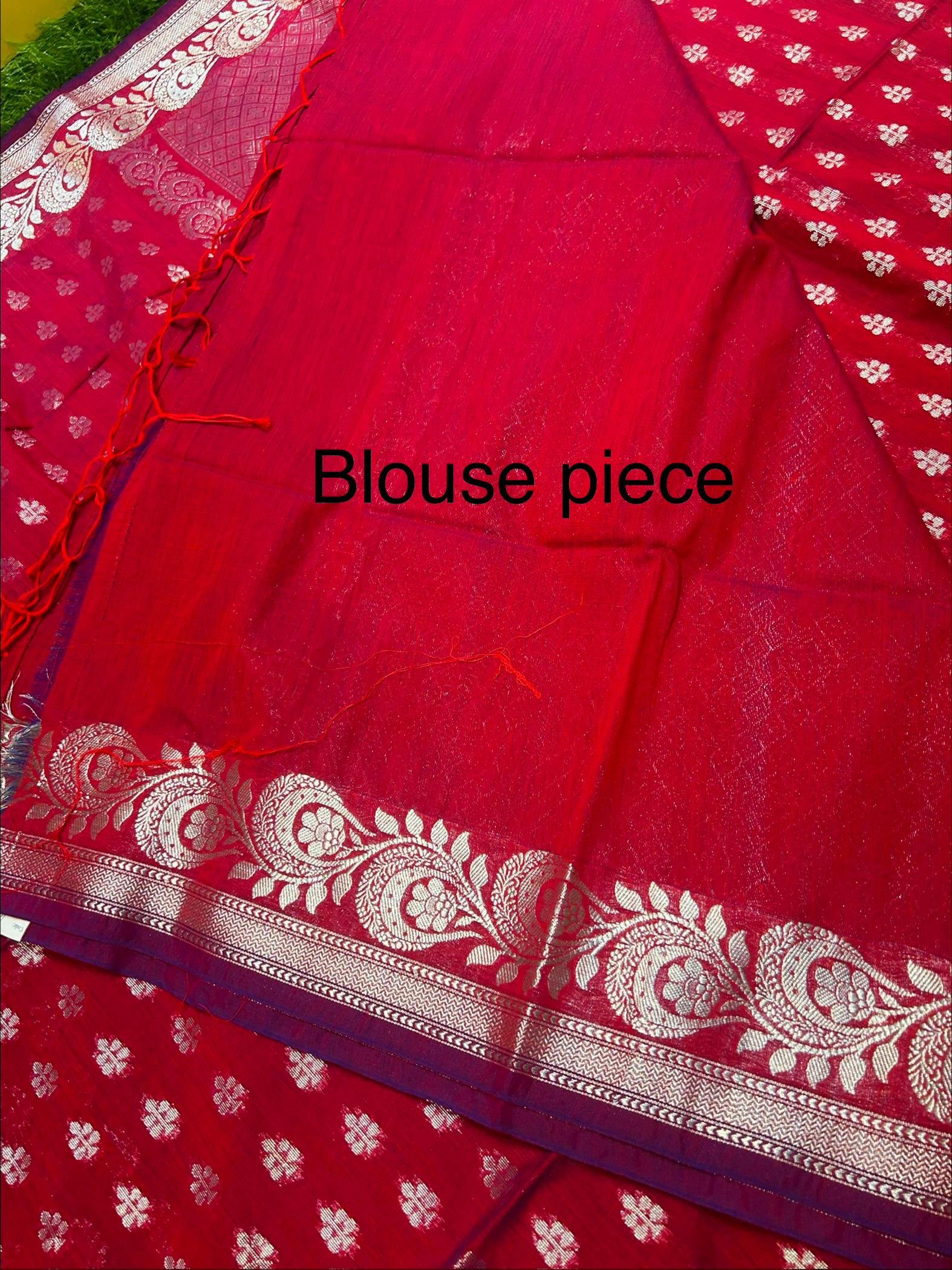 Soft quality Maheshwari Silk Saree in Open Border With Blouse Piece. - Image 5