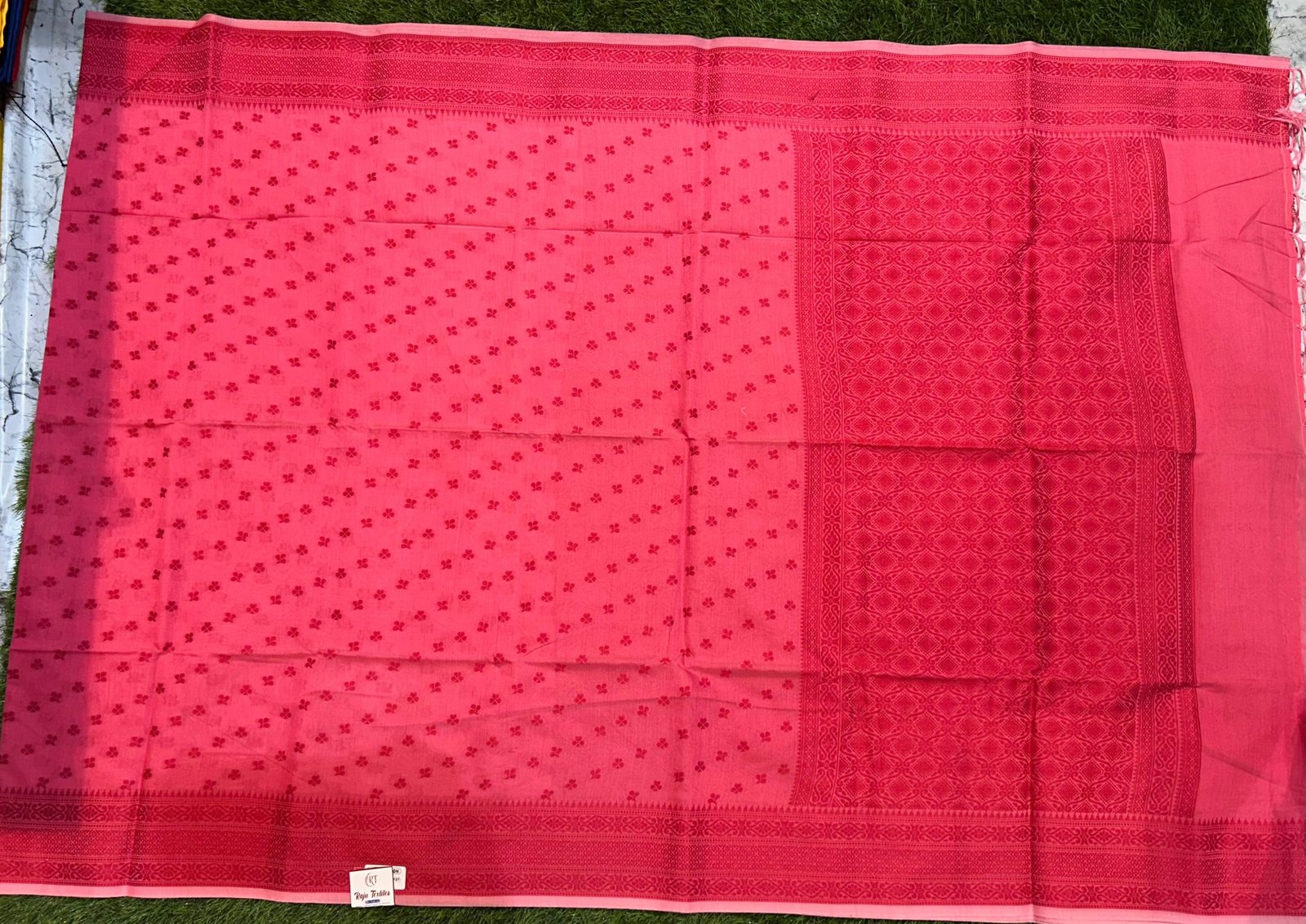 Soft quality Maheshwari Silk Saree With Blouse Piece. - Image 2