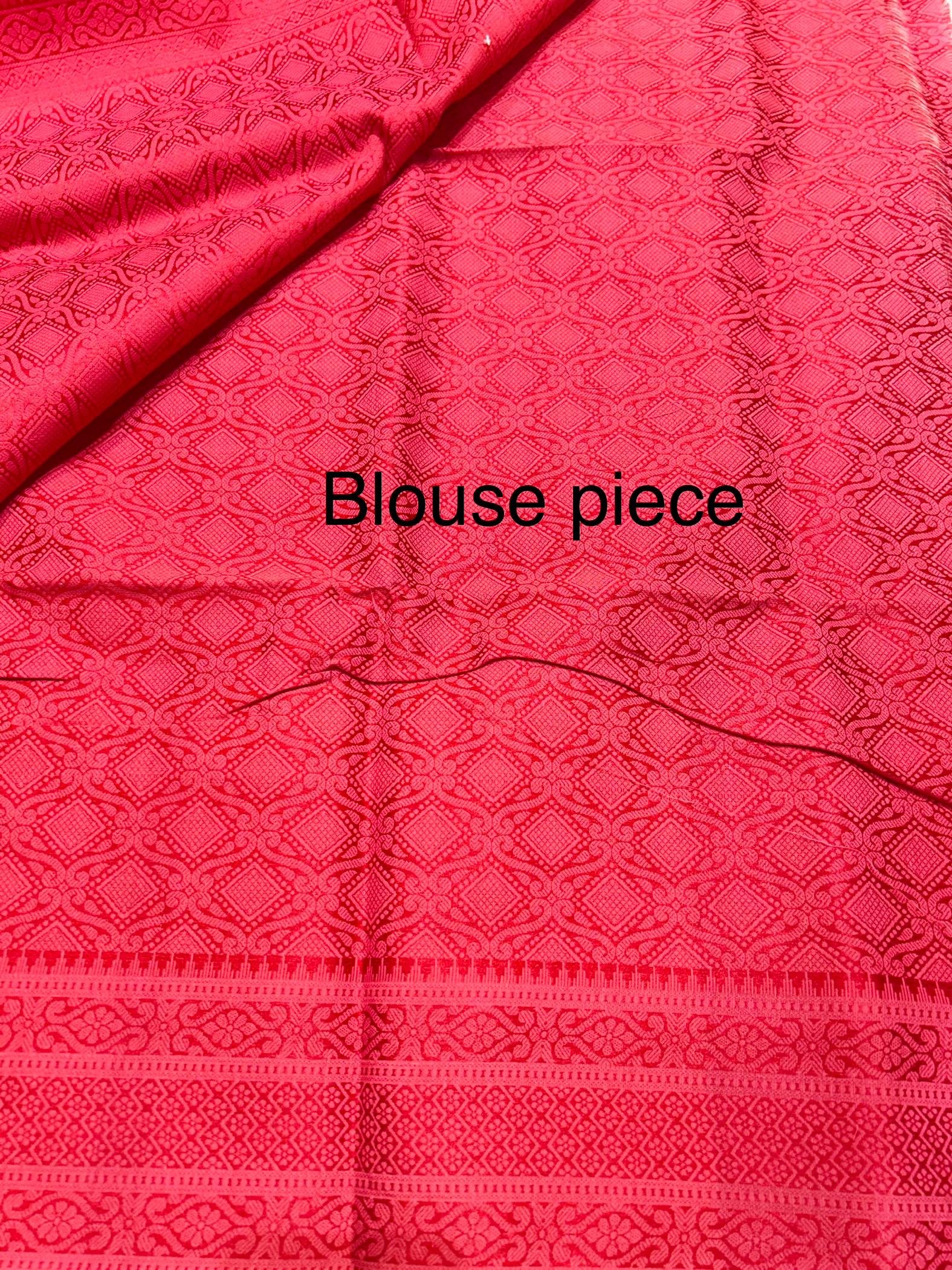 Soft quality Maheshwari Silk Saree With Blouse Piece. - Image 4
