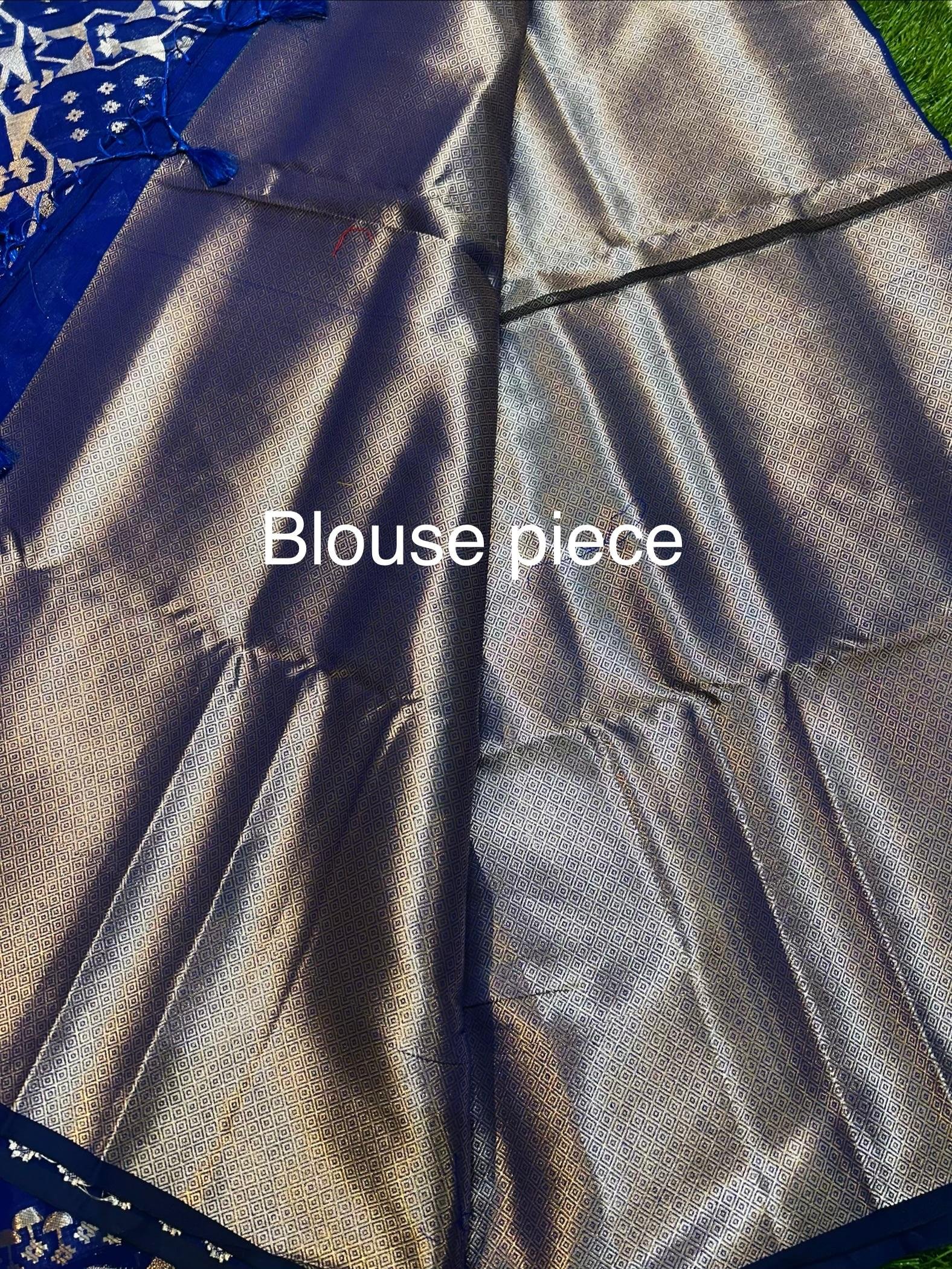 Soft quality Maheshwari Silk Saree With Blouse Piece. - Image 4