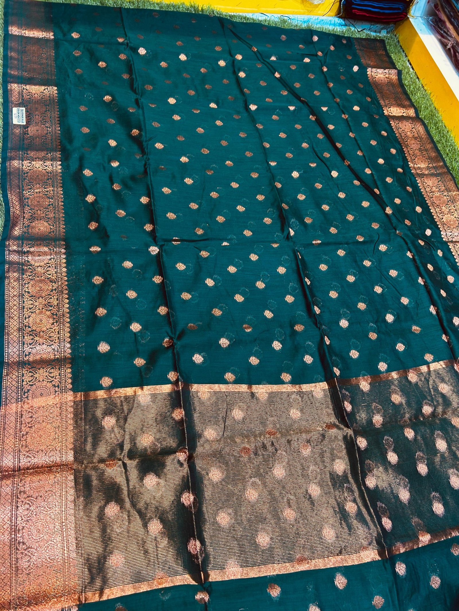 Soft quality Maheshwari Silk Saree With Blouse Piece.