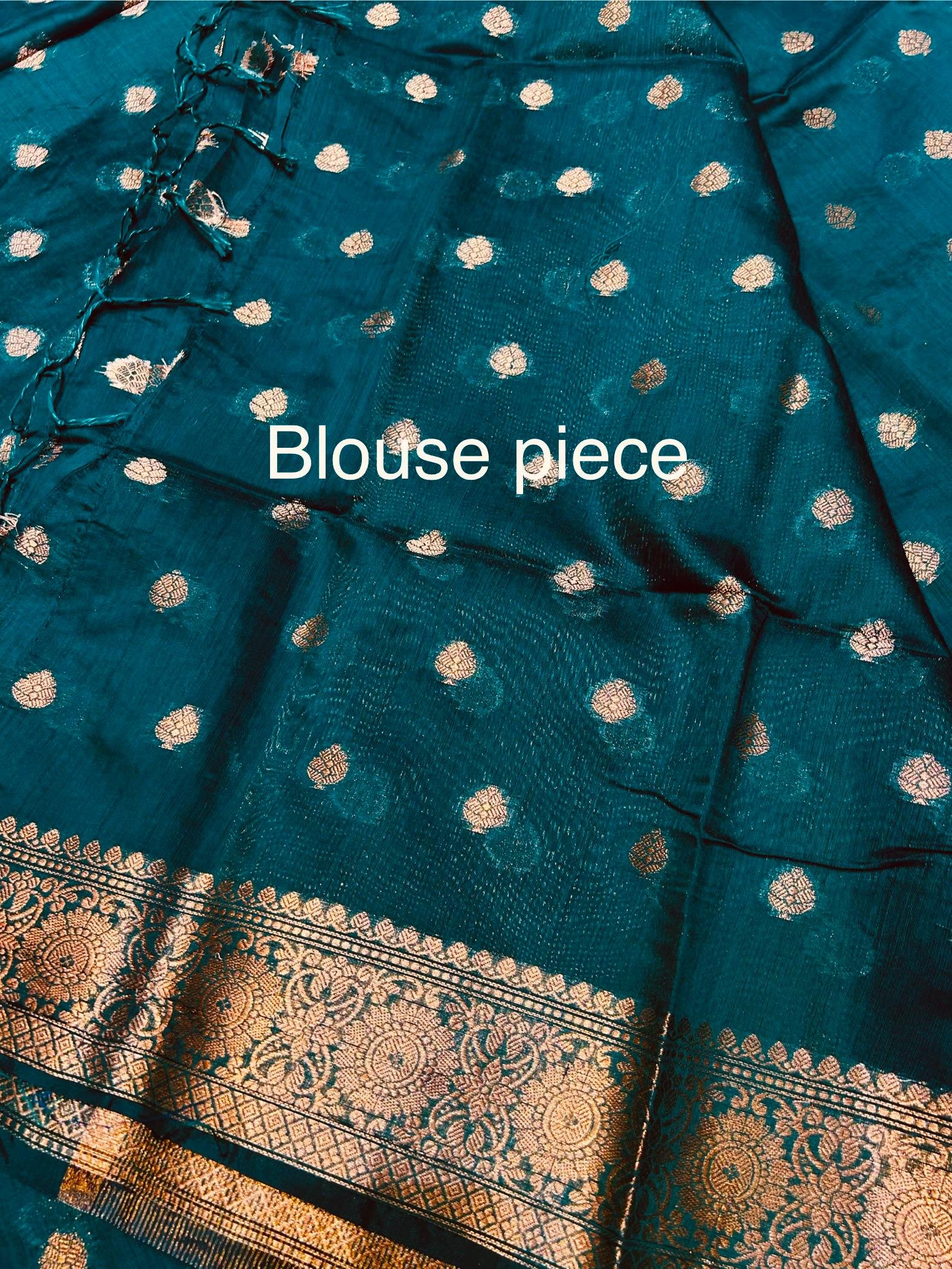 Soft quality Maheshwari Silk Saree With Blouse Piece. - Image 5