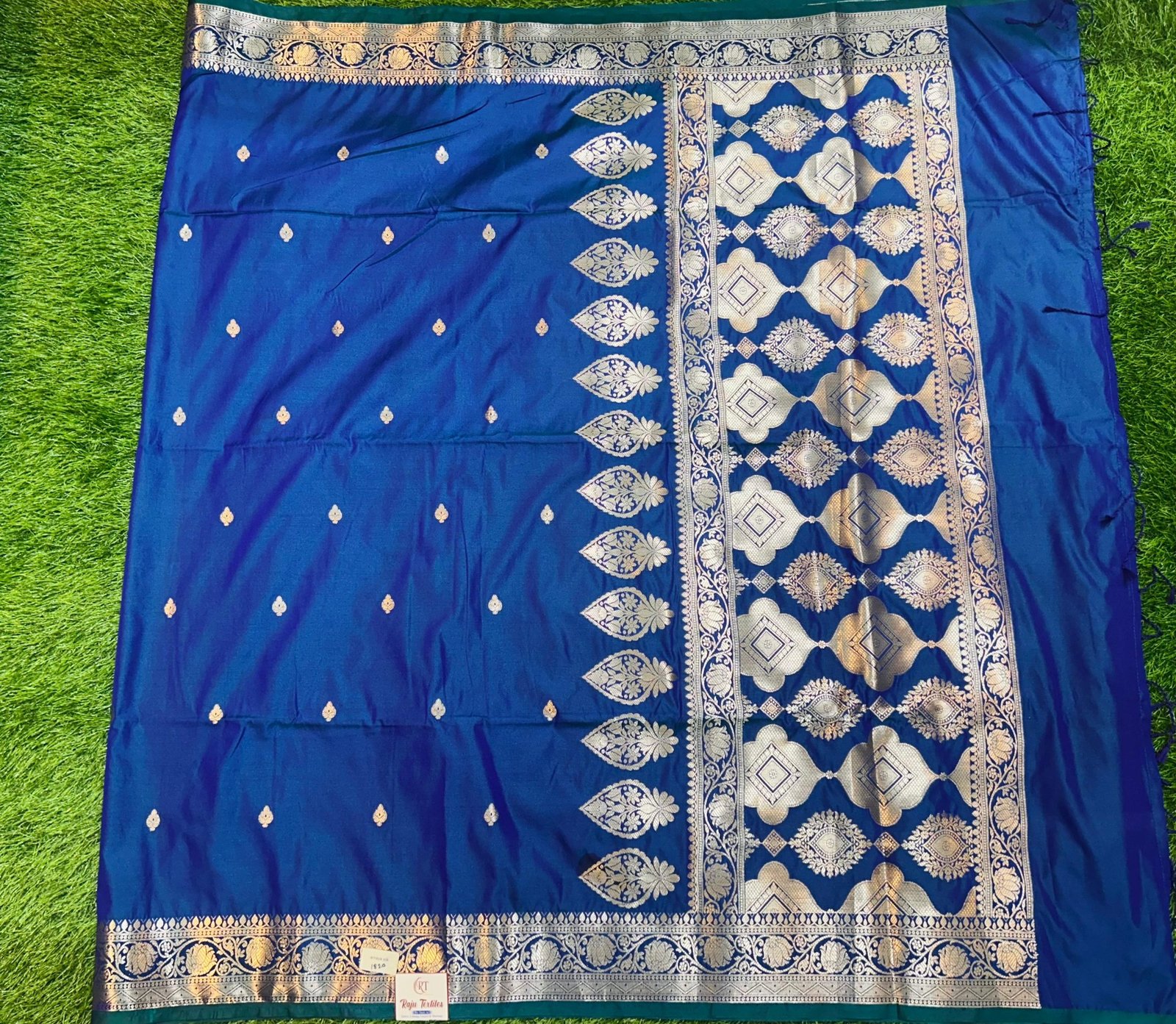 Soft Quality Samaya Silk Saree With Blouse Piece. - Image 2