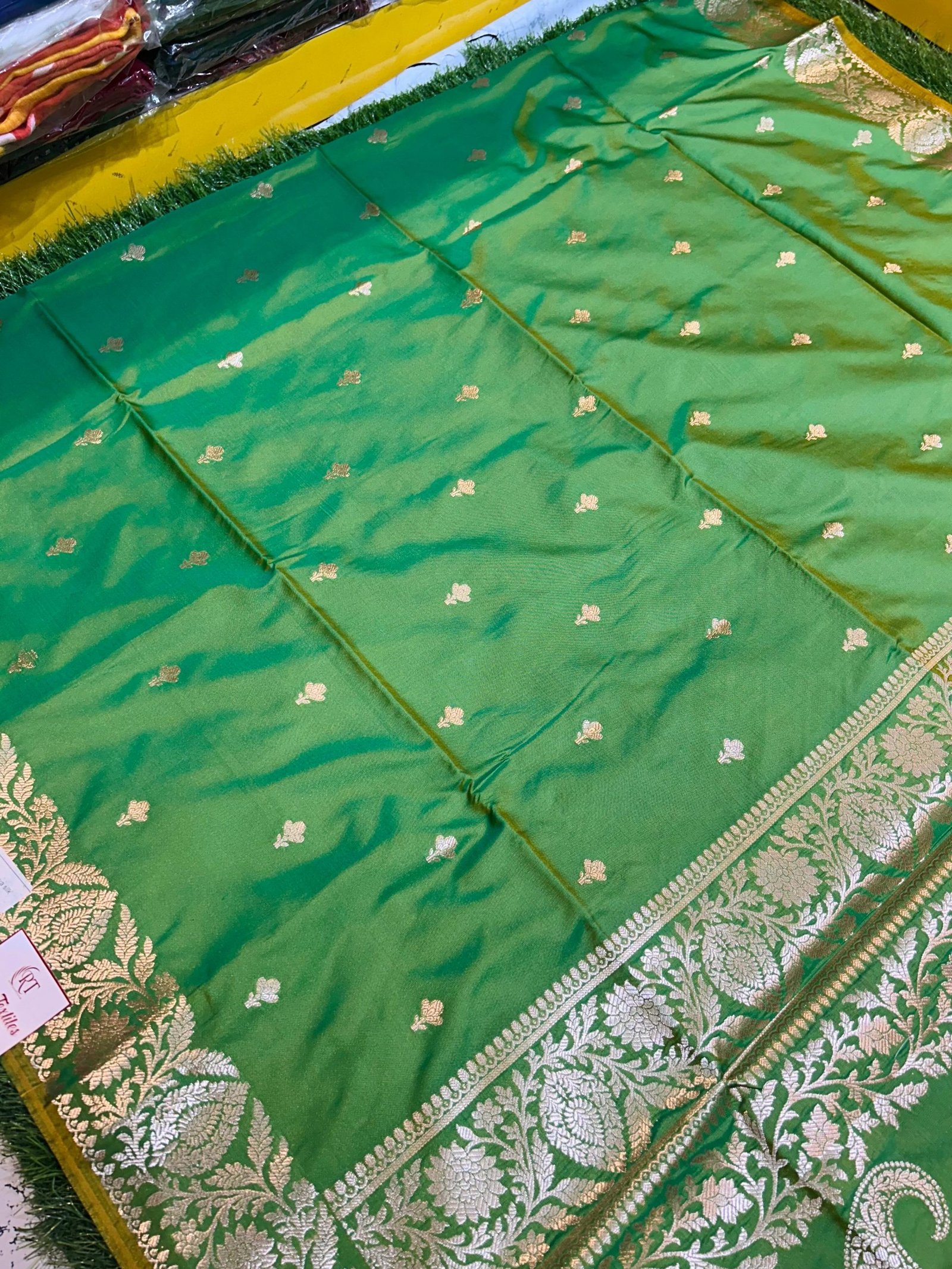 Soft Quality Samaya Silk Saree With Blouse Piece. - Image 4