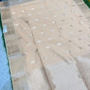 Soft quality Maheshwari Silk Saree With Blouse Piece.