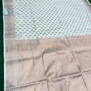 Soft quality Maheshwari Silk Saree With Blouse Piece.