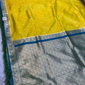 Soft quality Silk Saree in Contrast Border With Blouse Piece.