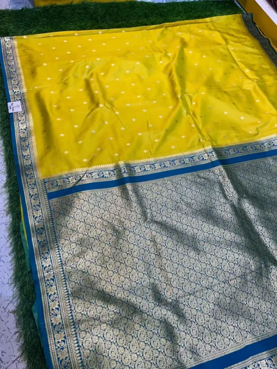 Soft quality Silk Saree in Contrast Border With Blouse Piece. - Image 6