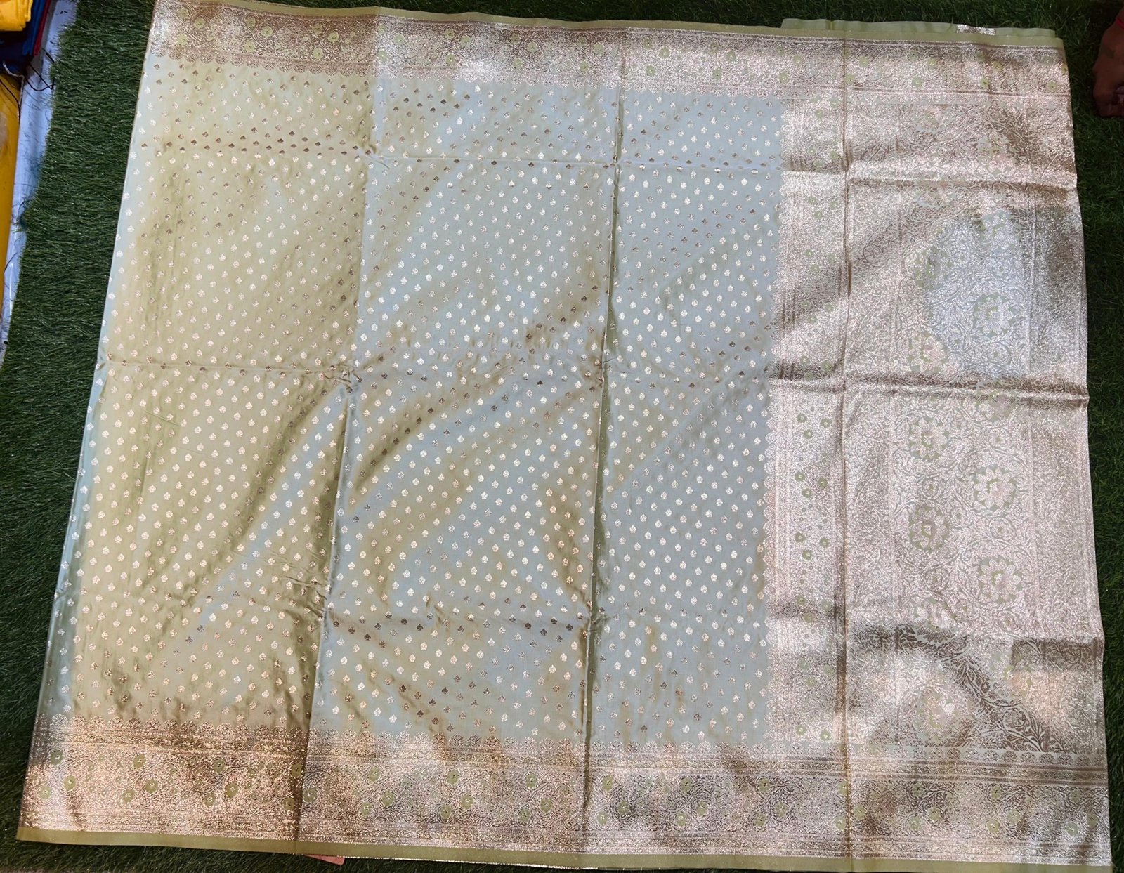 Premium quality Mashru Satin Silk Saree with Pastel Colour & Blouse Piece. - Image 2