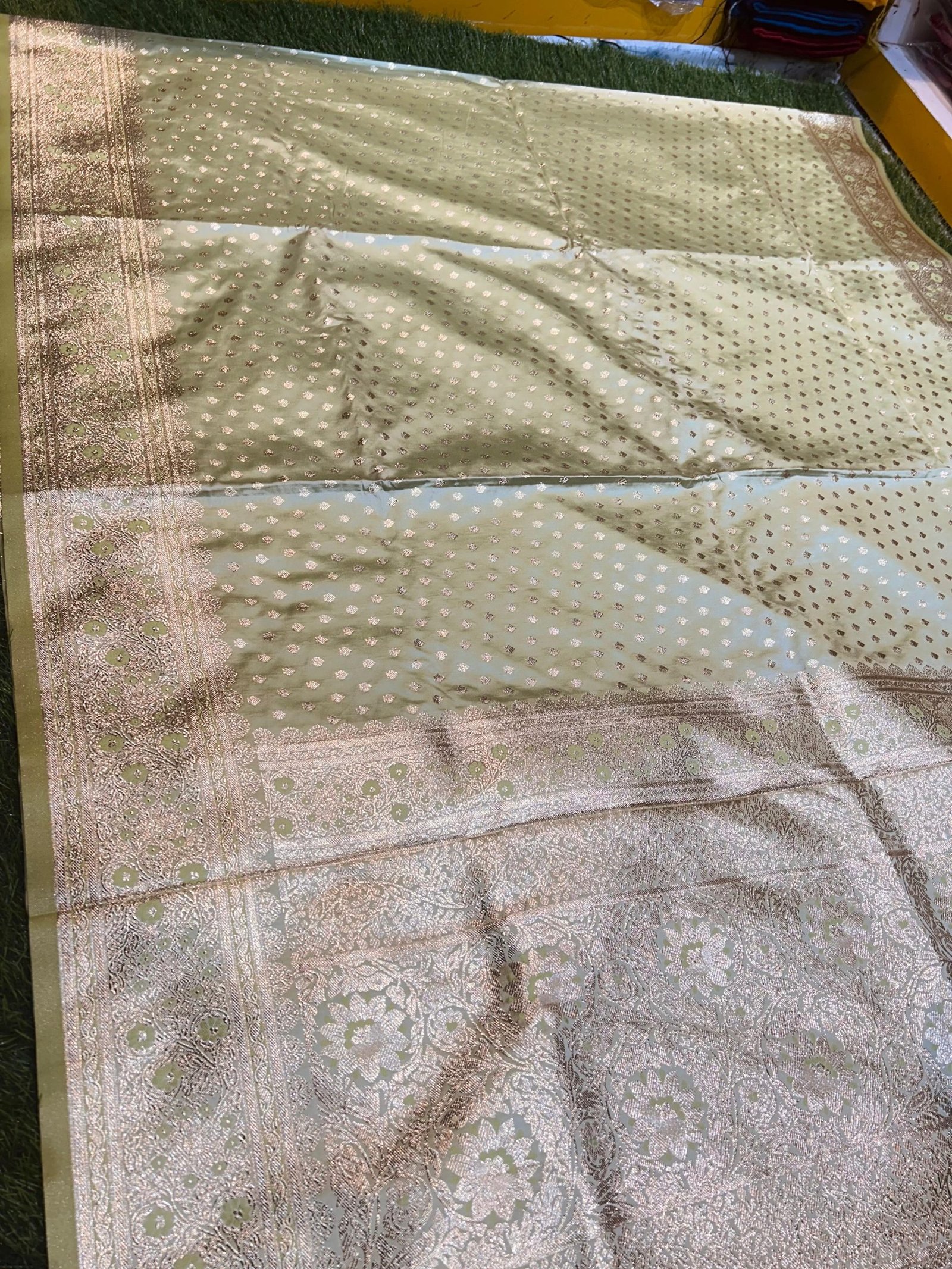 Premium quality Mashru Satin Silk Saree with Pastel Colour & Blouse Piece. - Image 3