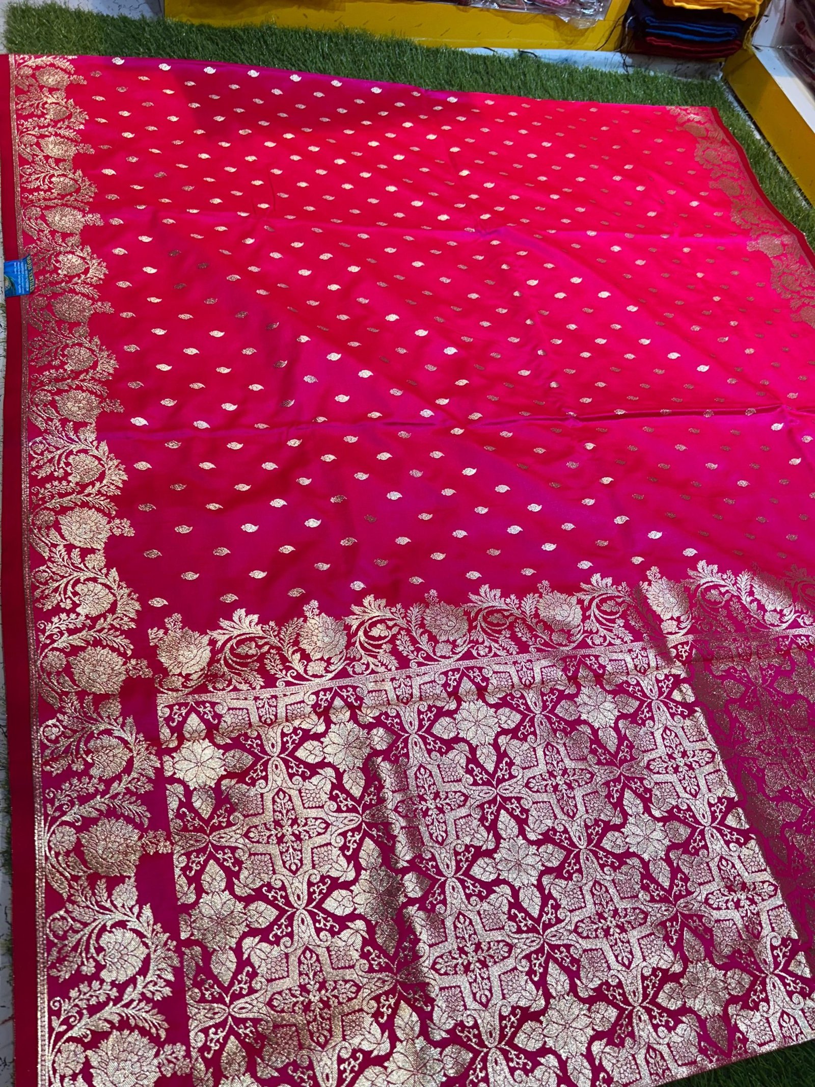 Premium quality Mashru Satin Silk Saree with Blouse Piece.