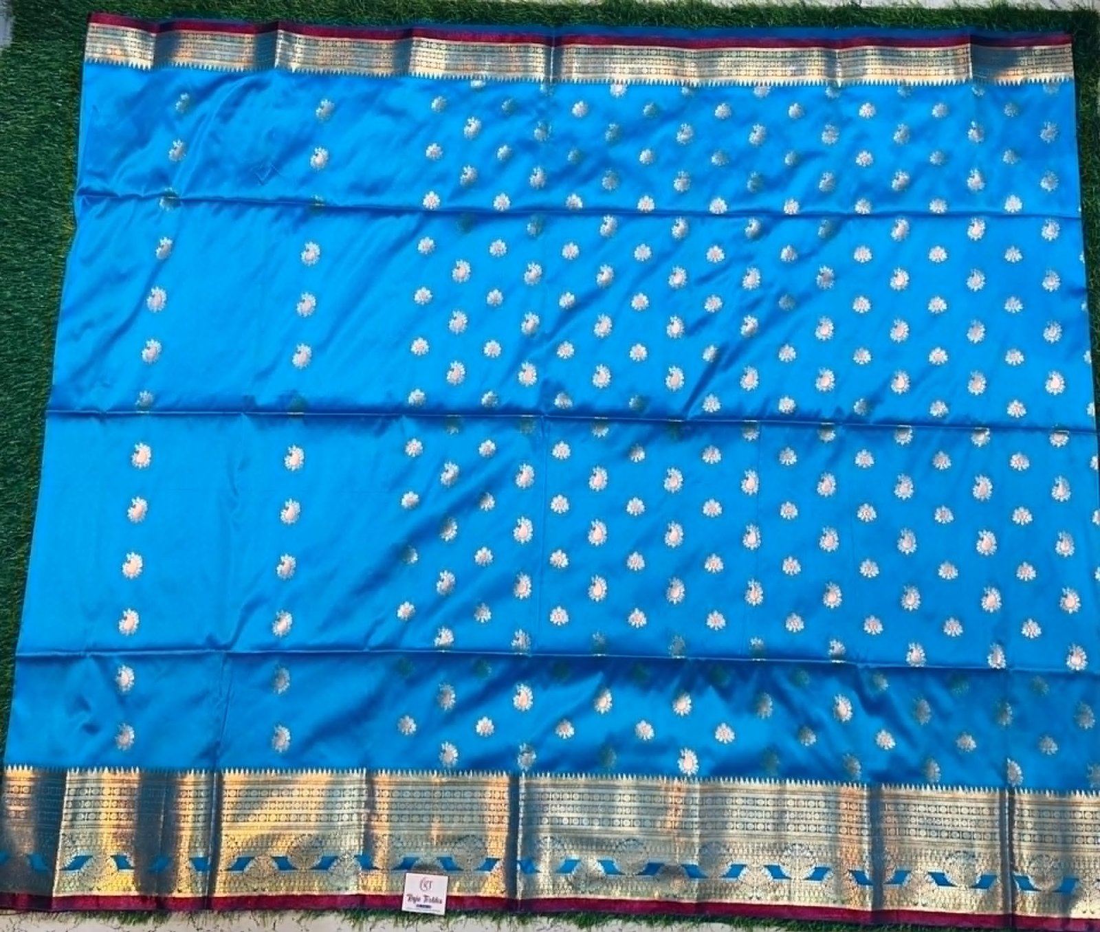 Soft quality Paithani Silk Saree with Contrast Border & Blouse Piece. - Image 2