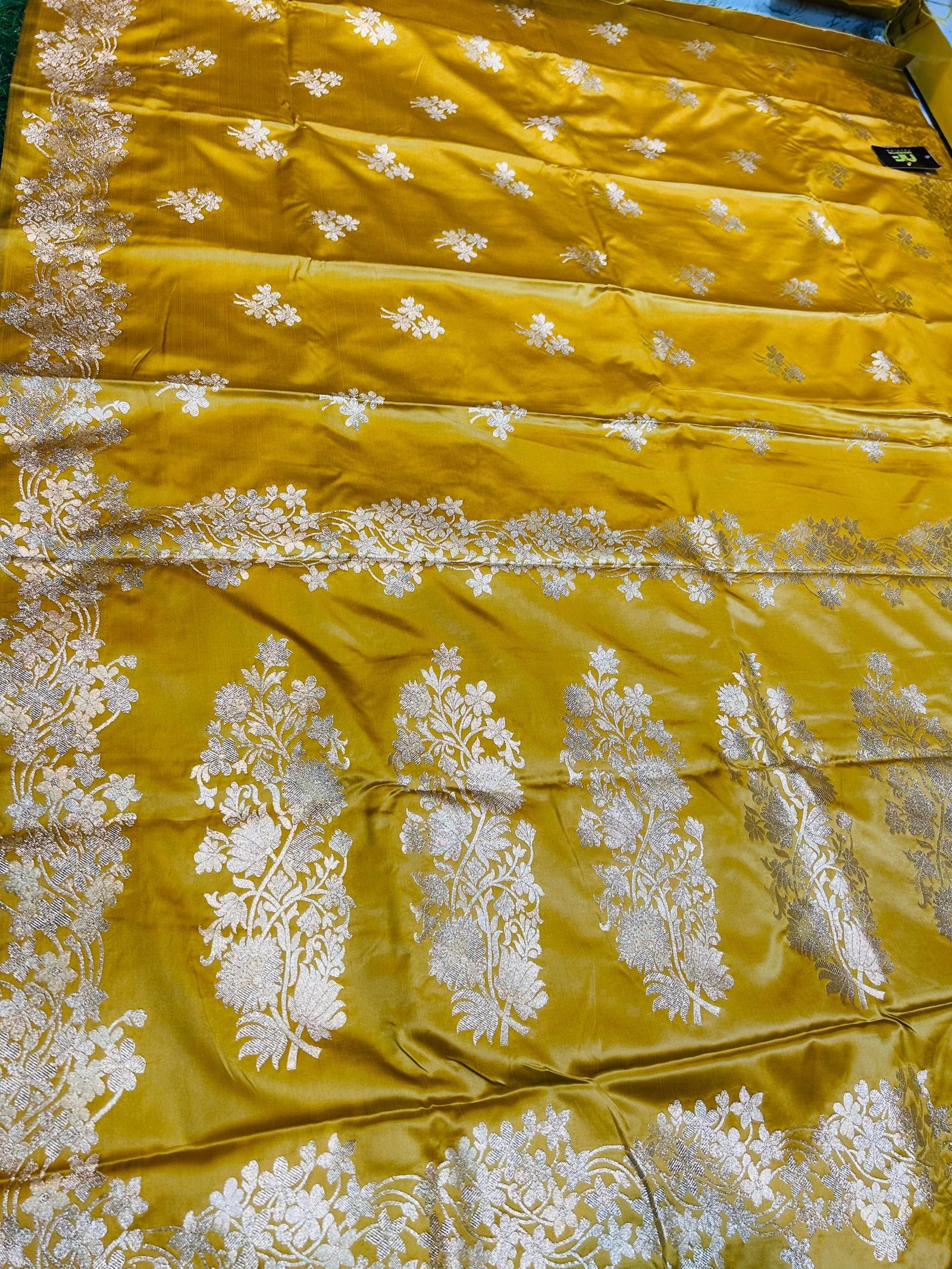 Premium quality Satin Mashru Silk Saree with Blouse Piece.