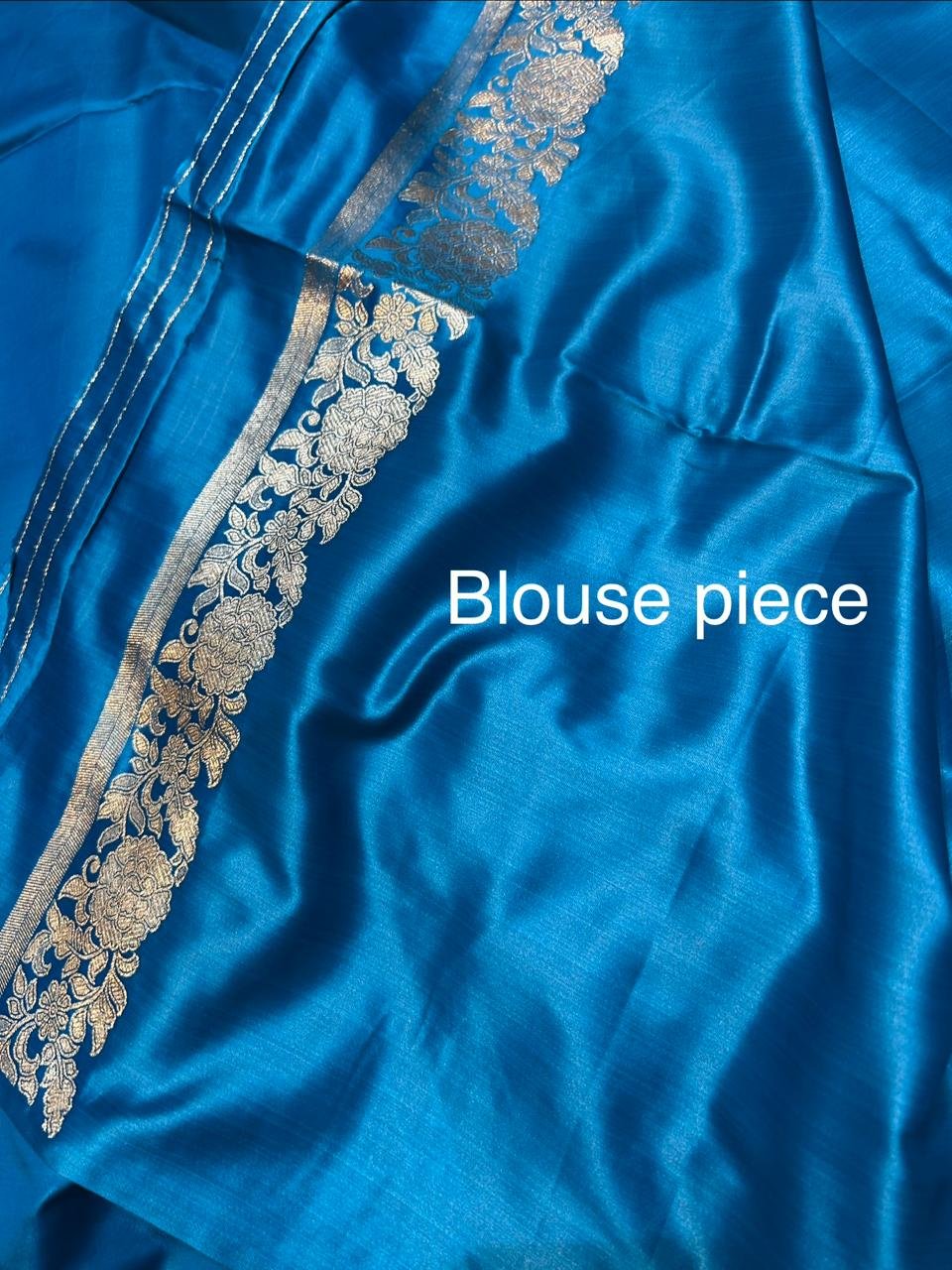 Premium quality Satin Mashru Silk Saree in Open border with Blouse Piece. - Image 3