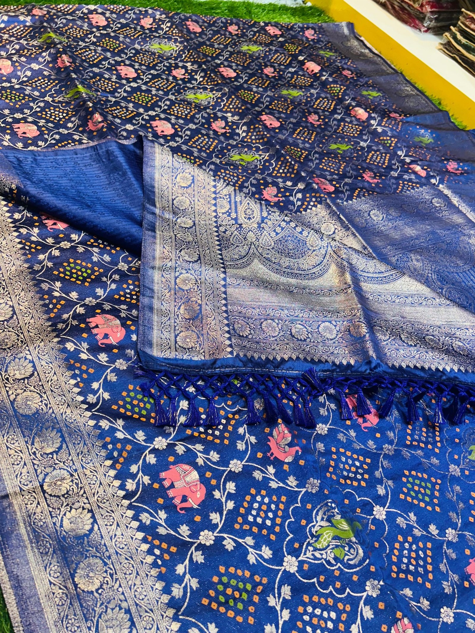 Premium quality Bandhej Silk Saree with Blouse Piece. - Image 7