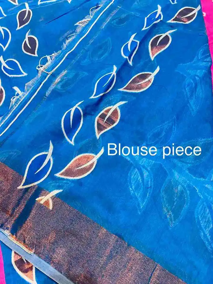 Premium quality Soft Handloom Saree with Contrast Border & Blouse Piece. - Image 4