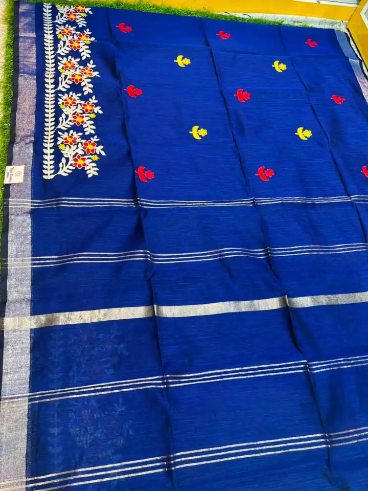 Soft quality Handloom Saree with Blouse Piece. - Image 3