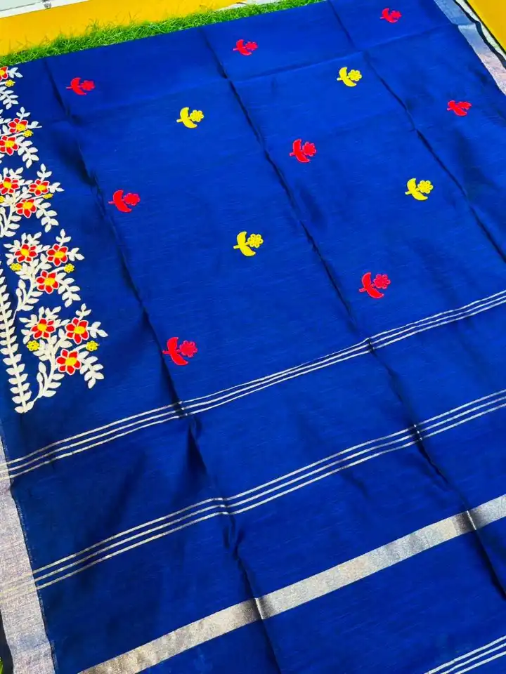 Soft quality Handloom Saree with Blouse Piece.