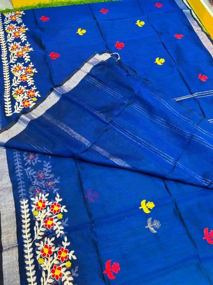 Soft quality Handloom Saree with Blouse Piece. - Image 6