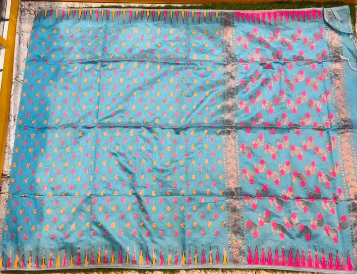 Soft quality Handloom Saree with Blouse Piece. - Image 2