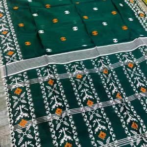 Soft quality Handloom Saree with Fabric Works & Blouse Piece.