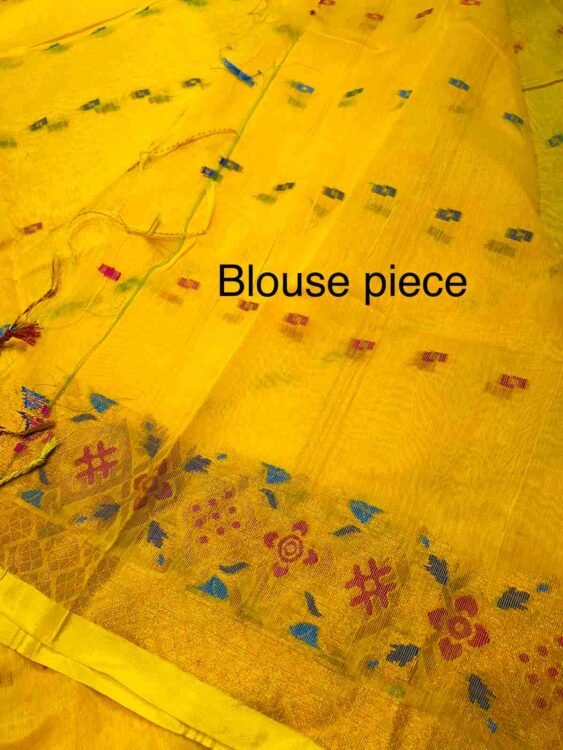Soft quality Handloom Saree with Blouse Piece. - Image 3
