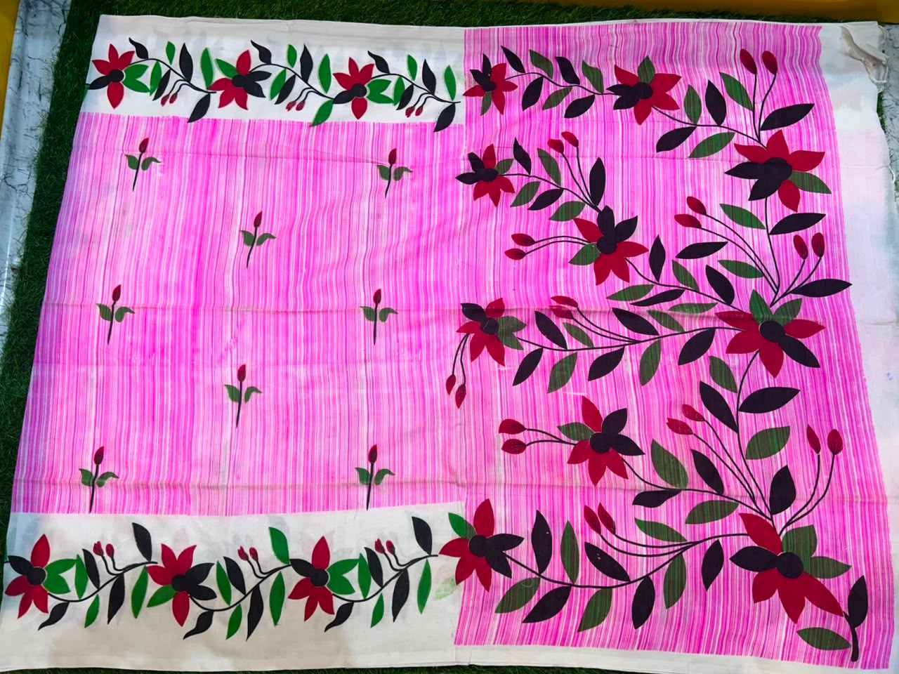 Soft quality Handloom Saree in Prints works with Blouse Piece. - Image 2