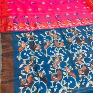 Premium quality Handloom Saree with Blouse Piece.