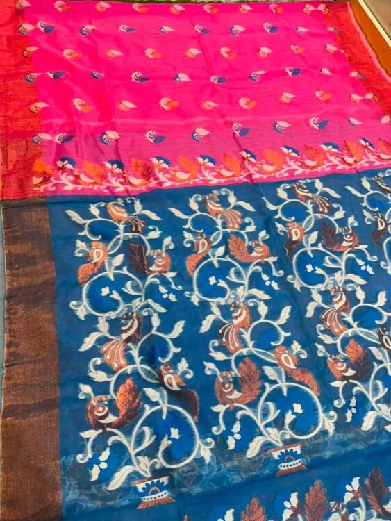 Premium quality Handloom Saree with Blouse Piece.