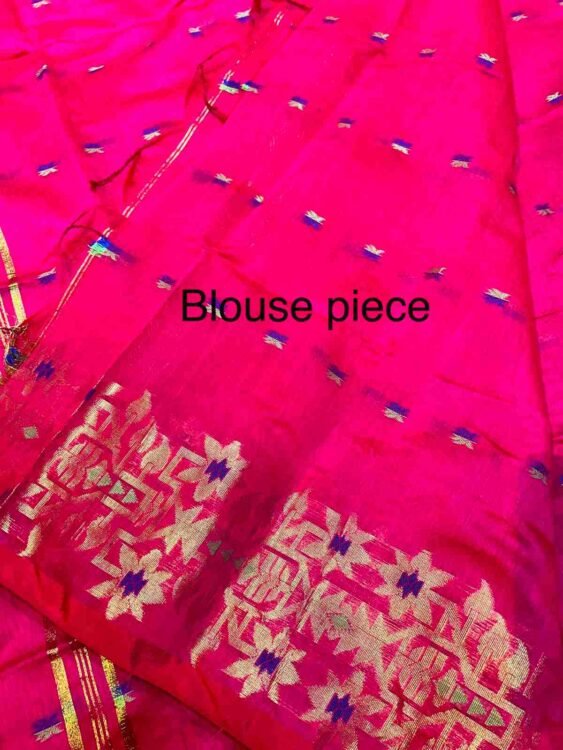 Soft quality Handloom Saree with Blouse Piece. - Image 4
