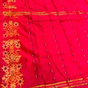 Soft quality Handloom Saree with Blouse Piece.