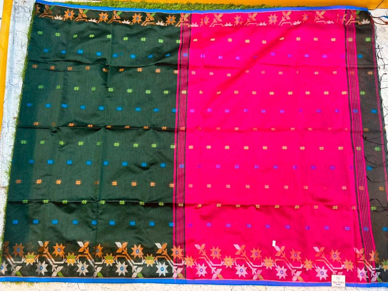 Soft quality Handloom Saree with contrast & Blouse Piece. - Image 2