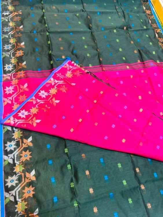 Soft quality Handloom Saree with contrast & Blouse Piece. - Image 4