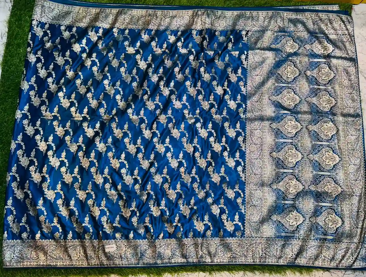 Premium quality Mashru Silk Saree With Jarkhan Stone Works & Blouse Piece. - Image 2