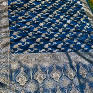 Premium quality Mashru Silk Saree With Jarkhan Stone Works & Blouse Piece.
