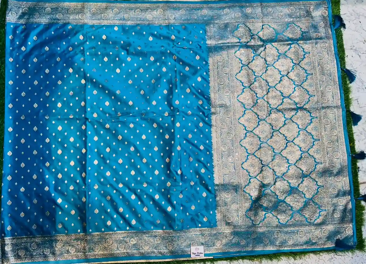 Premium quality Mashru Silk Saree With Jarkhan Stone Works & Blouse Piece. - Image 2