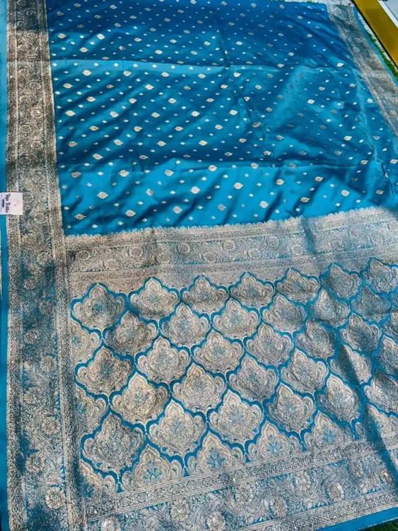 Premium quality Mashru Silk Saree With Jarkhan Stone Works & Blouse Piece.