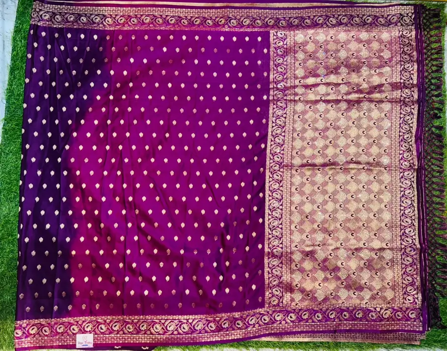 Premium quality Mashru Silk Saree With Jarkhan Stone Works & Blouse Piece. - Image 2