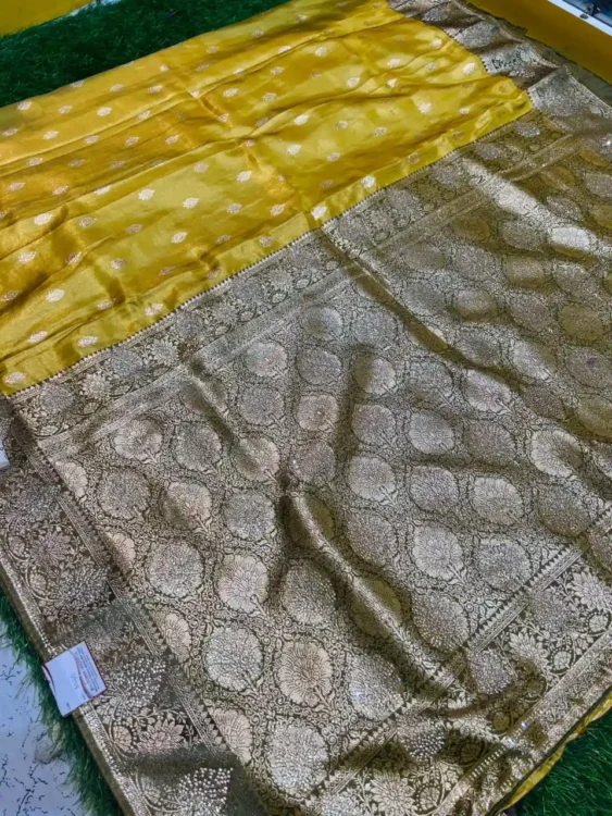 Premium quality Tissue Silk Saree With Jarkhan Stone Works & Blouse Piece.