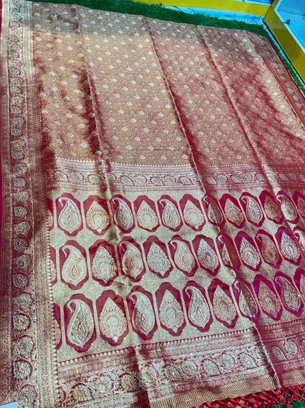Premium quality Mashru Silk Saree in Pashmina design With Jarkhan Stone Works & Blouse Piece.